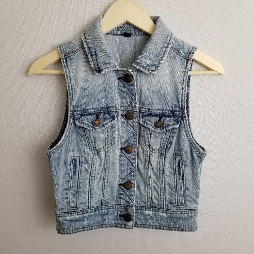 American Eagle Petite distressed denim vest Sz SP
